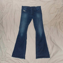 Load image into Gallery viewer, Diesel flared low-rise jeans (W30)
