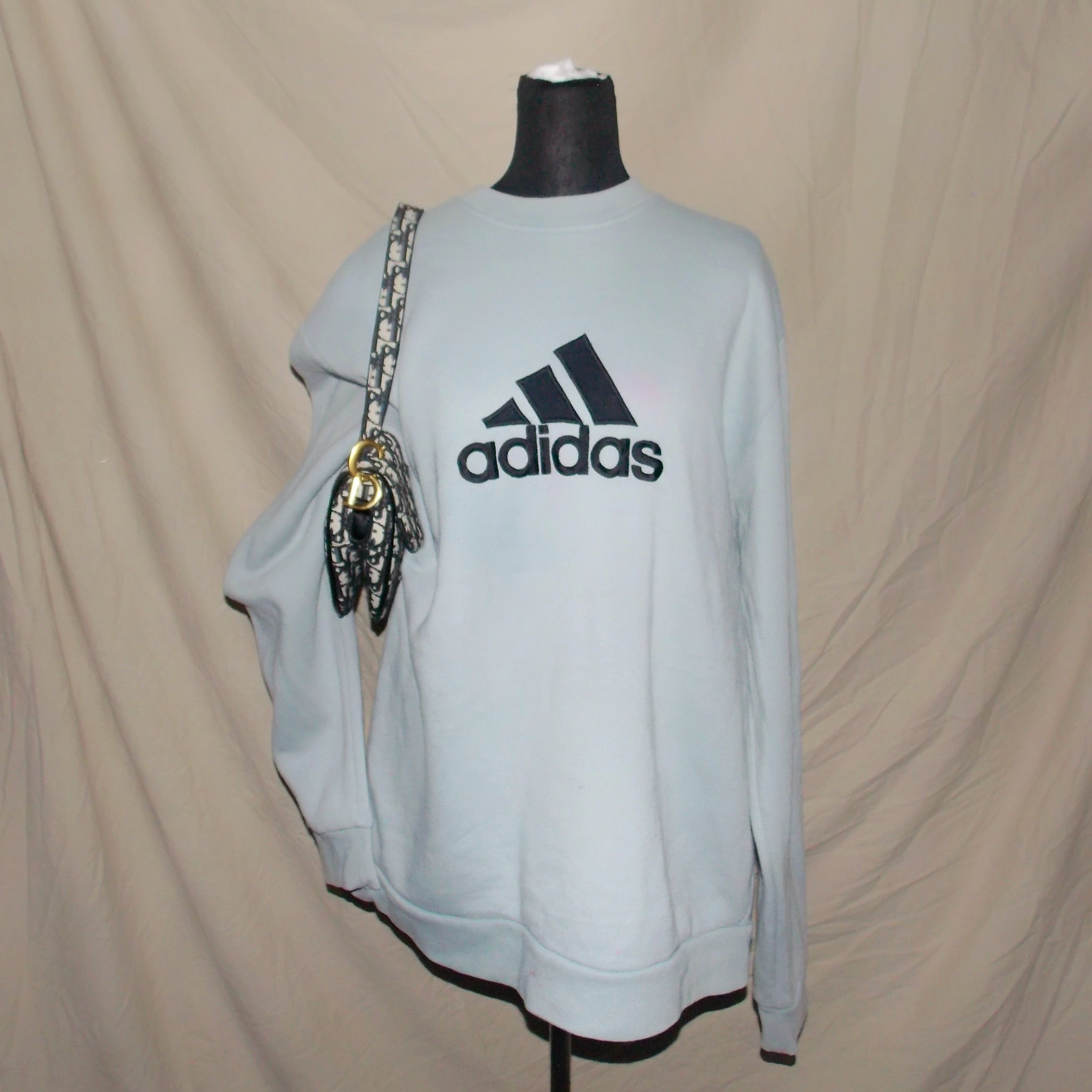 Adidas swoosh blue sweater XL izsa vintage