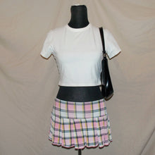 Load image into Gallery viewer, Checkered pleaded mini skirt (S)
